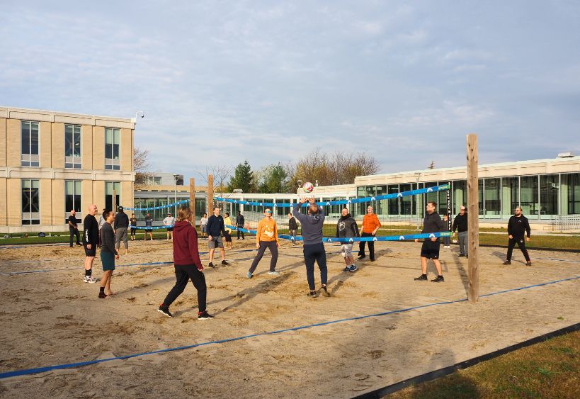 CAF members running at NDHQ Carling