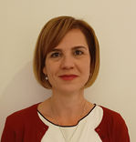 headshot of author, Julie Cairns