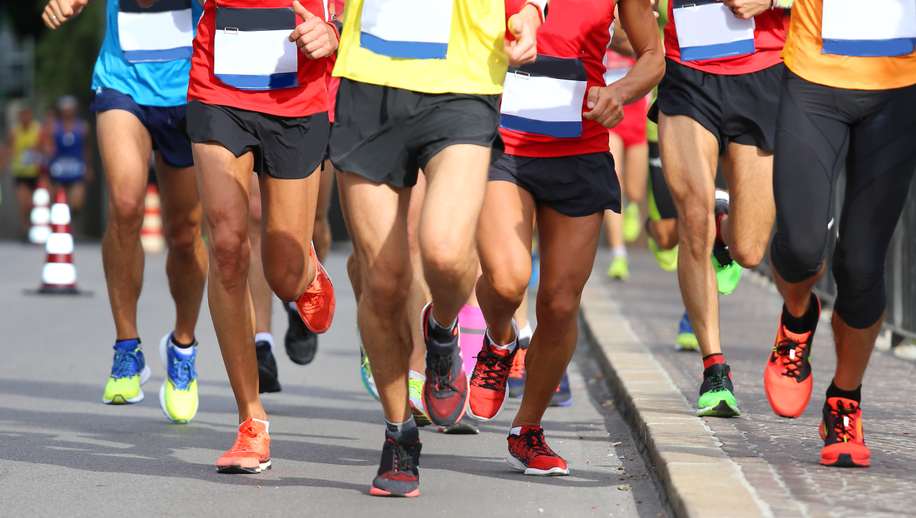 people running a marathon